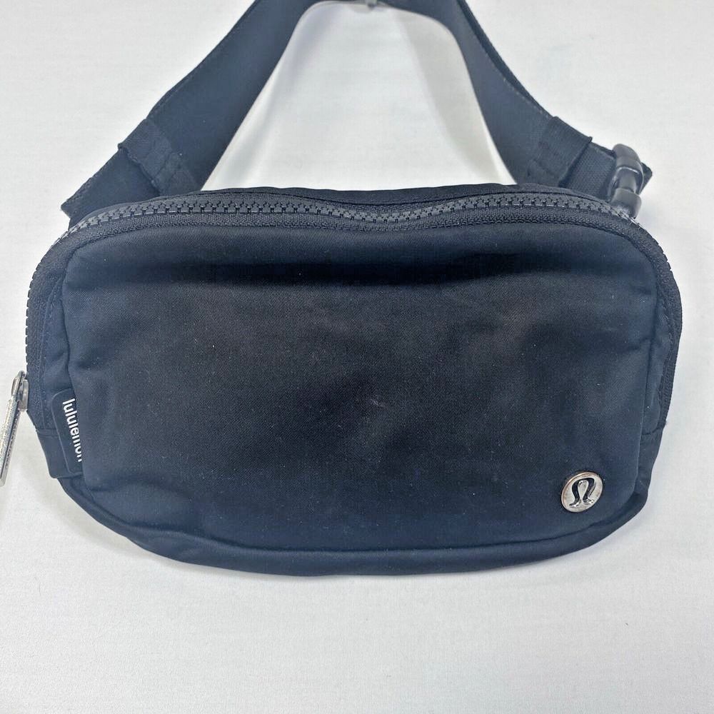 Lululemon Everywhere Belt Bag Black Waist Fanny Pack